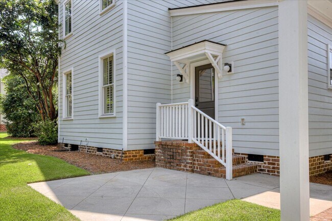 Building Photo - 106 Hornsby Ln