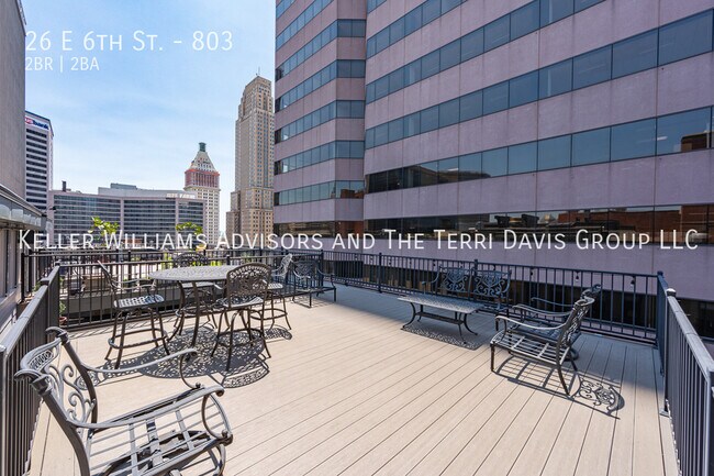 Building Photo - 26 E 6th St