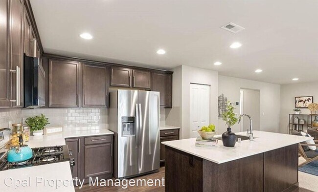 Building Photo - 4 br, 2.5 bath House - 8652 54th St NE