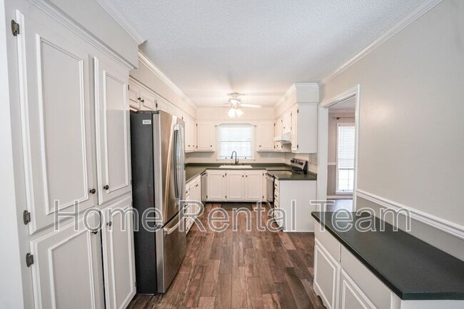 Building Photo - 803 Kings Rd