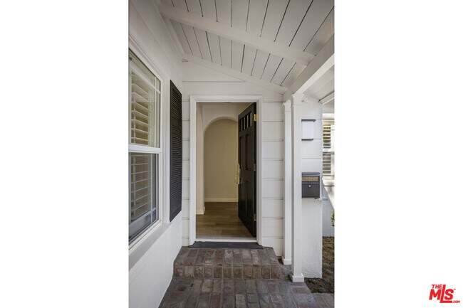 Building Photo - 12153 Maxwellton Rd