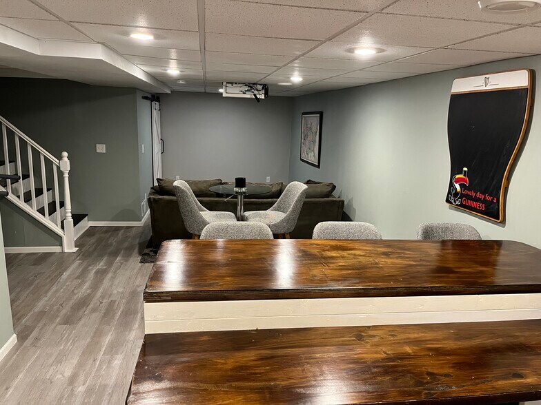 Building Photo - 1266 Cleveland Ave S