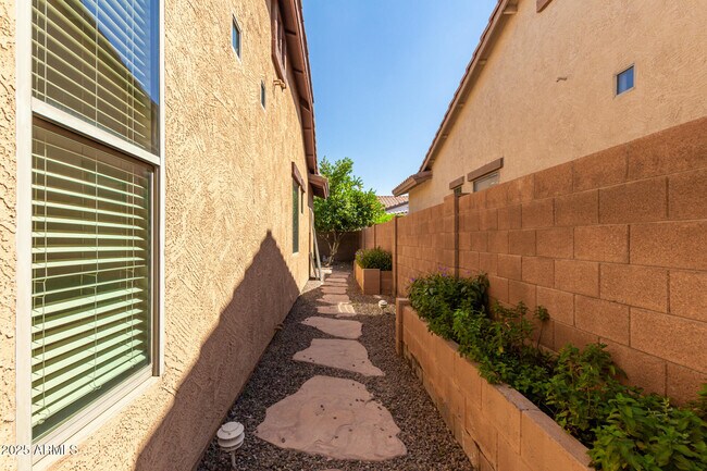 Building Photo - 3771 E Leo Pl