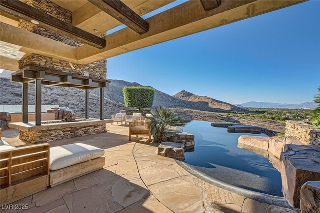 Building Photo - 5 Promontory Pointe Ln