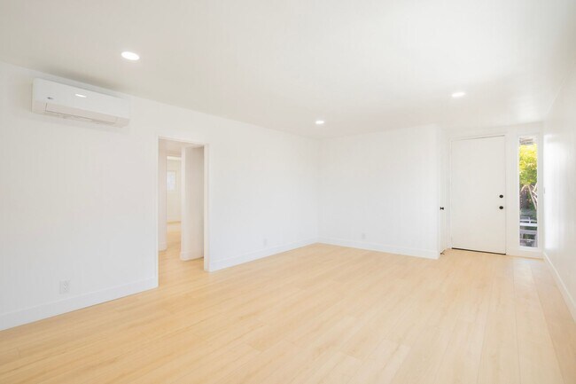 Building Photo - 3729 Glendon Ave