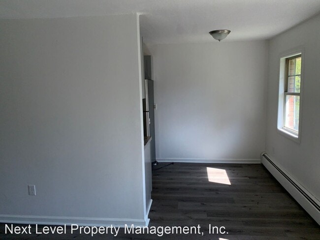 Building Photo - 1 br, 1 bath House - 303 Barclay Manor