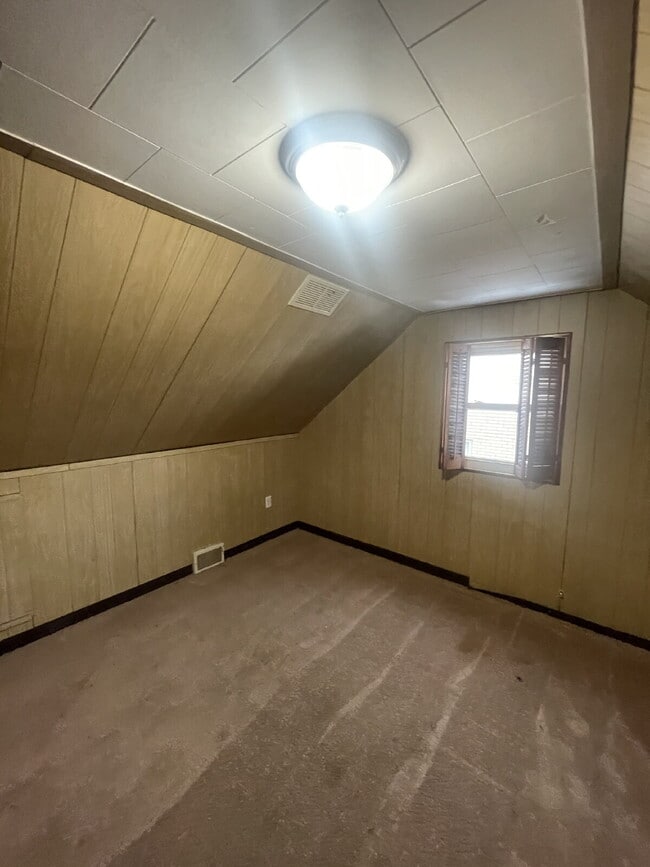 Building Photo - 149 Parkwood Rd