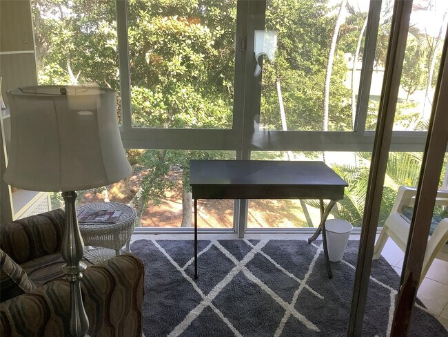 Building Photo - 7797 Golf Cir Dr