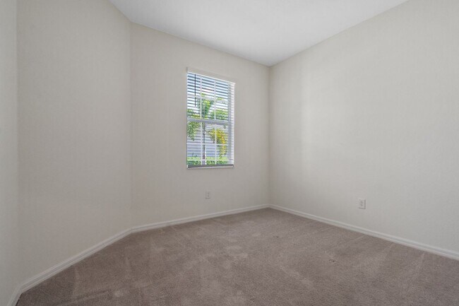 Building Photo - 4240 Lemongrass