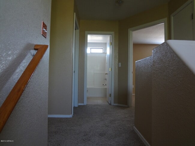 Building Photo - 1576 E Windsor Dr