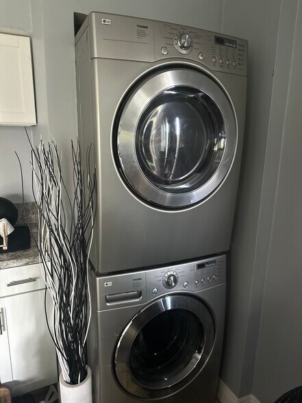washer and dryer - 2300 Sunset Heights Dr