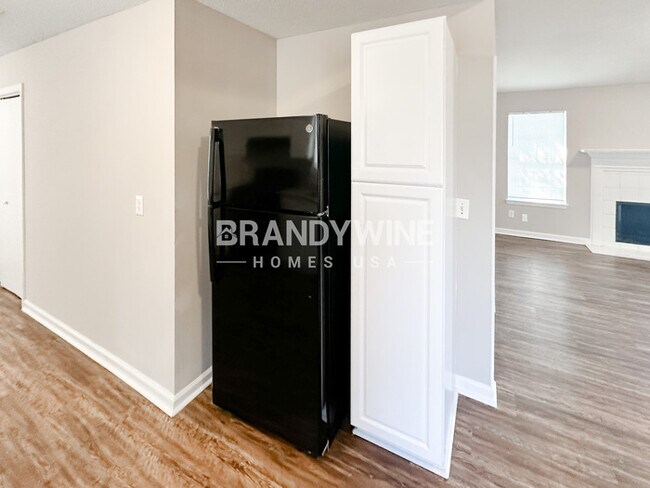 Building Photo - 1414 Waterton Trail