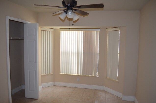 Building Photo - 8081 Cypress Dr S