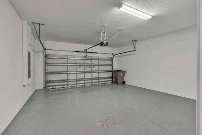 Building Photo - 4340 Veleiros Ave