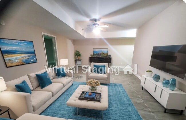 Building Photo - 455 Emerald Lake Dr