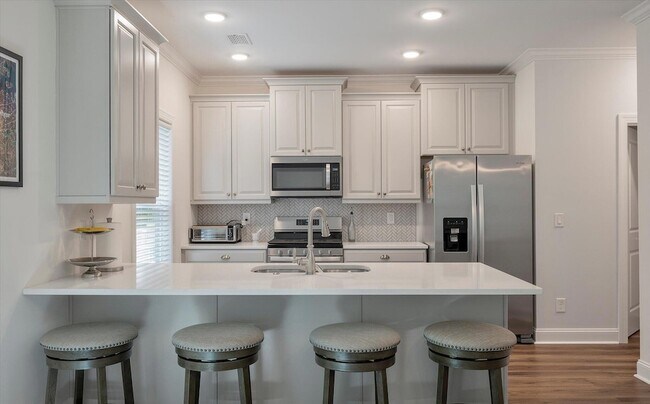 Building Photo - 1418 Widows Ct