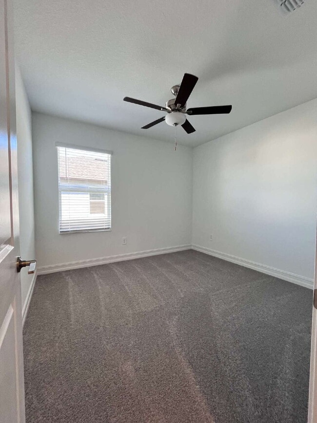 Building Photo - 7016 119th Ct E