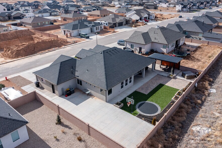 Building Photo - 4420 W 300 N