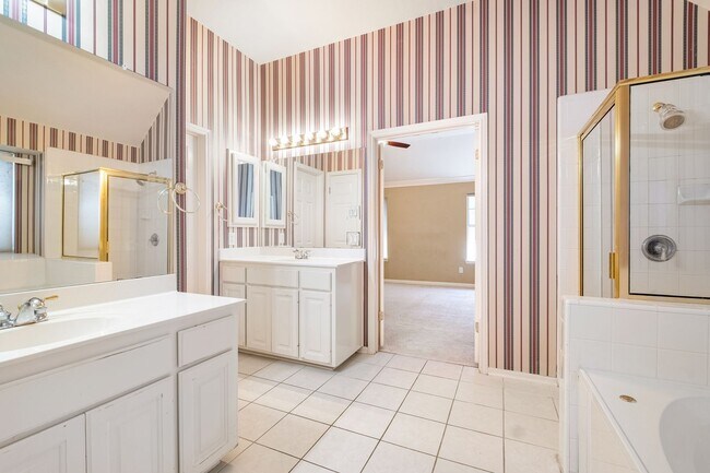 Building Photo - Elegant 3BR Home with Flexible Loft, Cherry Hardwood & Serene Outdoor Living