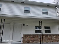 Building Photo - 112 Tacoma Rd