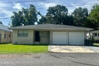 Building Photo - 134 Barton Pl
