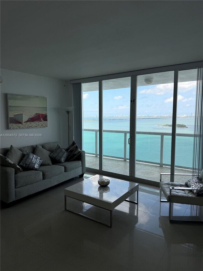 Building Photo - 1800 N Bayshore Dr