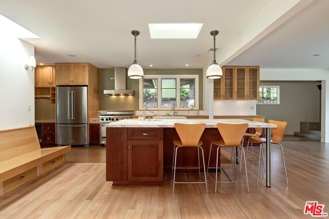 Building Photo - 2670 Carmar Dr