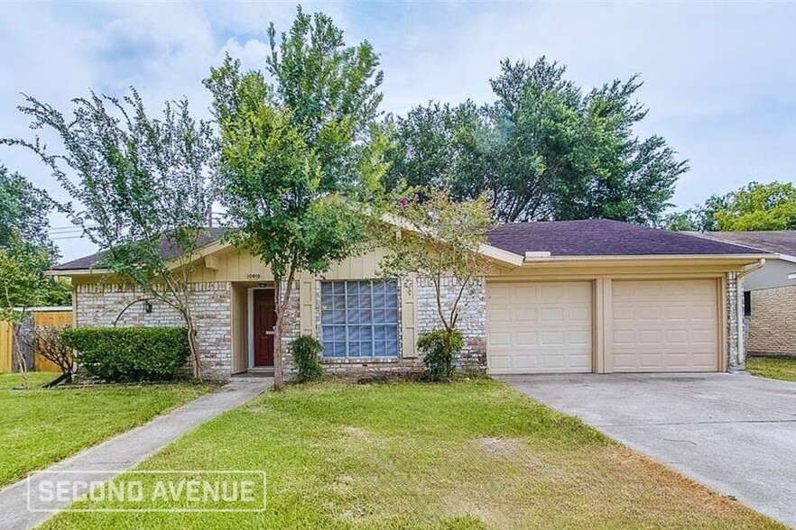 Primary Photo - 10810 Sagedowne Ln
