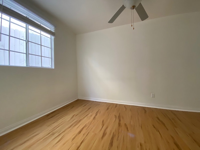 Building Photo - 125 N Westlake Ave