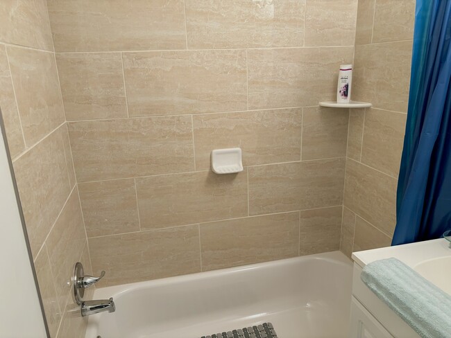 newly renovated bathroom - 3801 Swann Rd