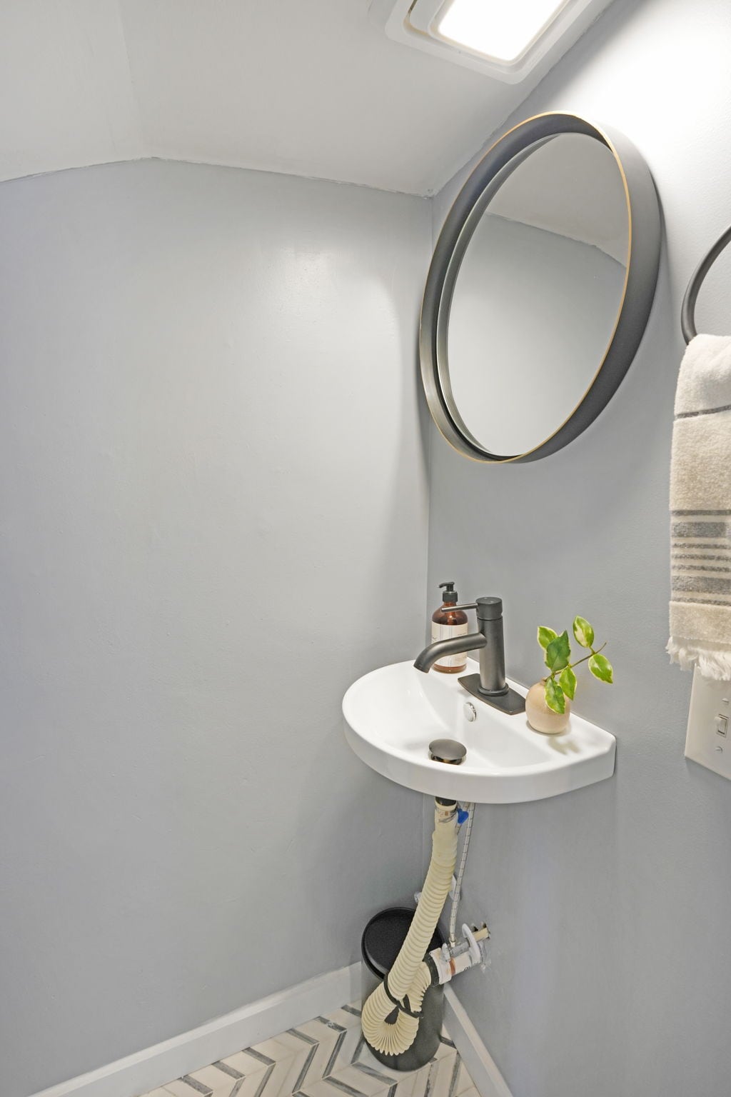 Building Photo - 520 Lamont St NW