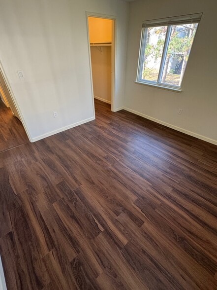 Building Photo - 5 Post Oak Ln