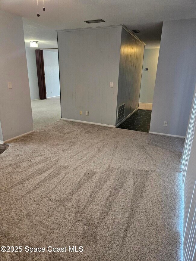 Building Photo - 955 Beechfern Ln