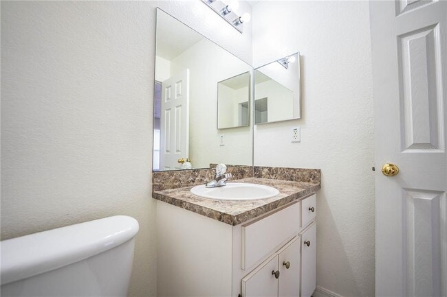 Building Photo - 812 Marcia Loop