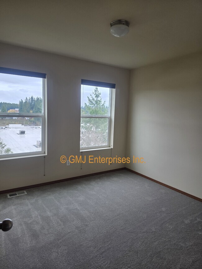 Building Photo - 9912 198th Ave Ct E