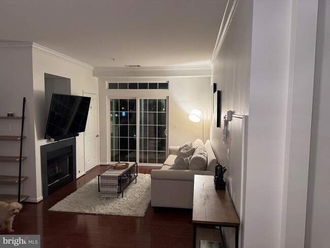 Building Photo - 2465 Army Navy Dr