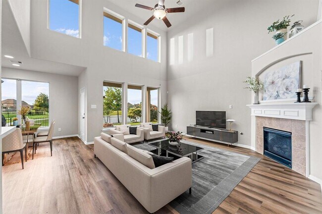 Building Photo - 9415 Vista Falls Ct
