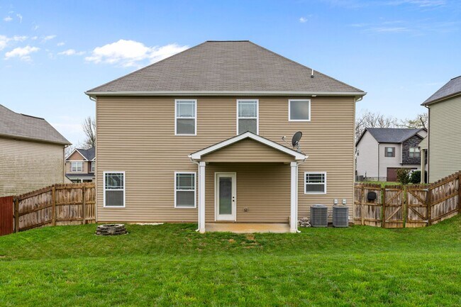Building Photo - 3349 N Henderson Way