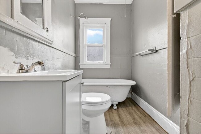 Building Photo - 4118 E 64th St