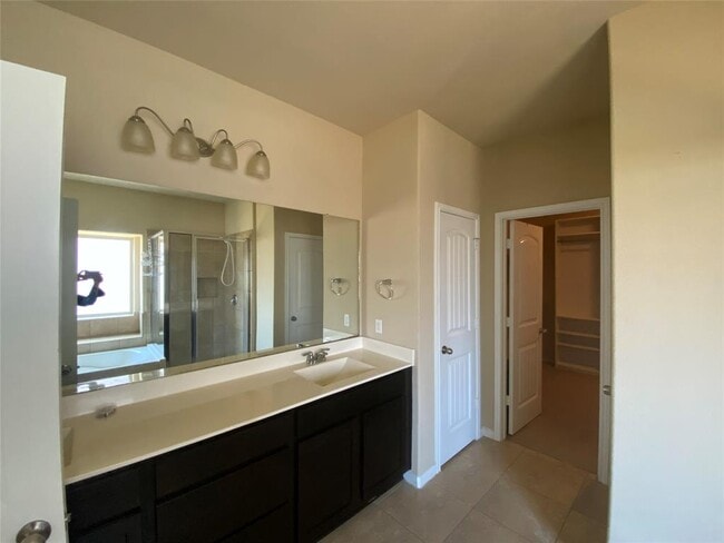 Building Photo - 2448 Lyla Ln