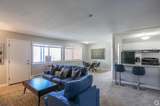 Building Photo - 8 Lakeview Gardens