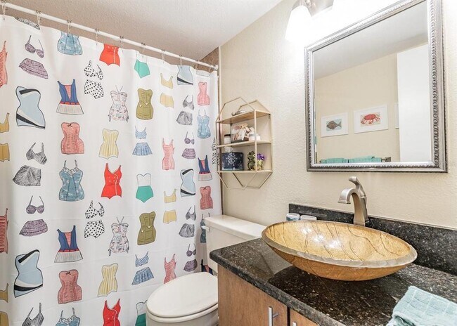 Building Photo - 5541 Del Sol Blvd