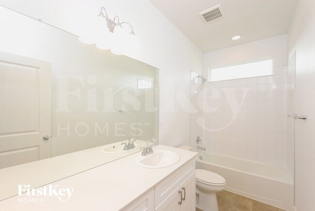 Building Photo - 496 Kansas Ave