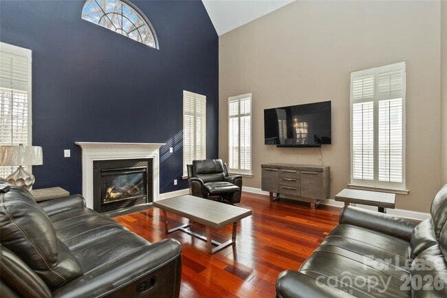 Building Photo - 11420 Mangla Dr