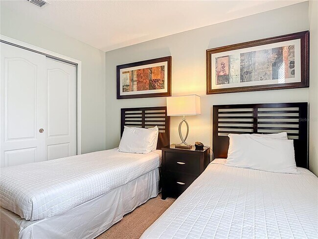 Building Photo - 8149 Roseville Blvd