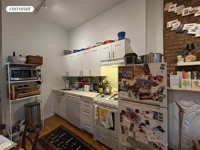 Building Photo - 31 Park Pl