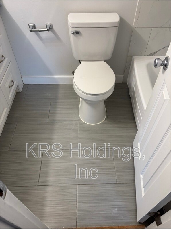 Building Photo - 800 Brook Hill Rd