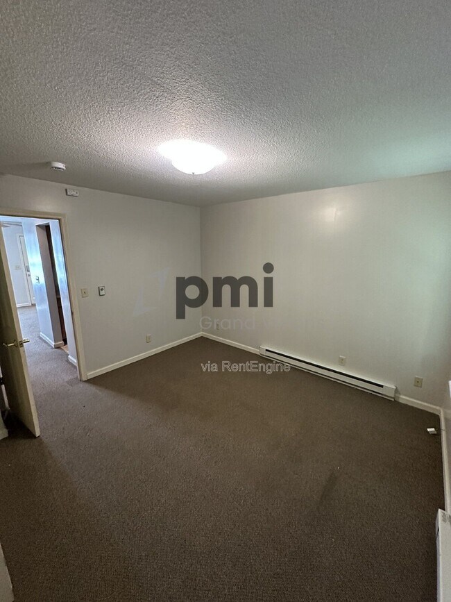 Building Photo - 1308 Arthur Ave