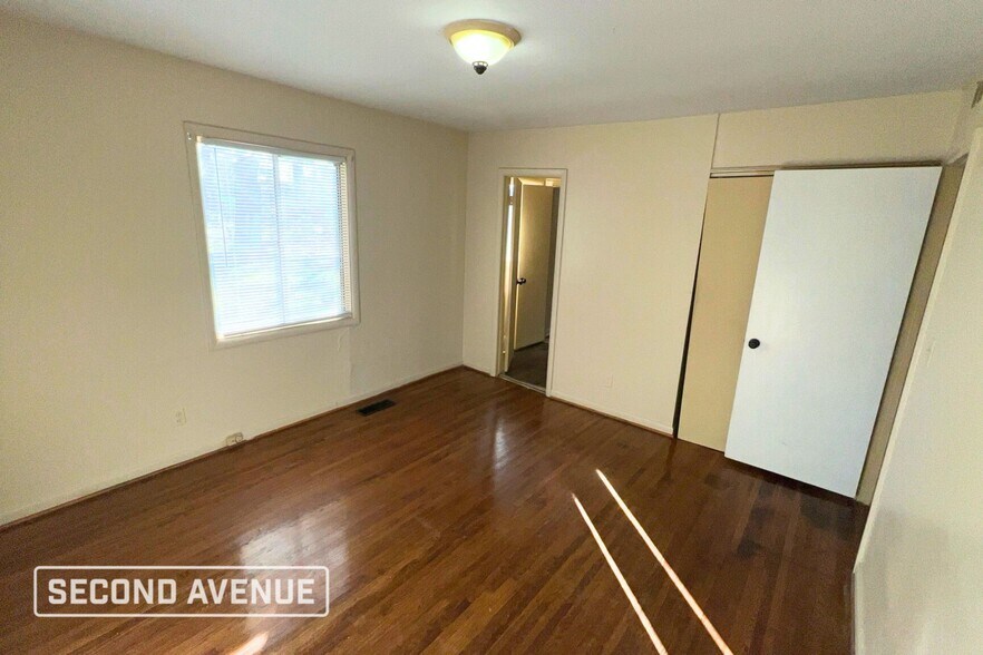 Building Photo - 1429 65th St W