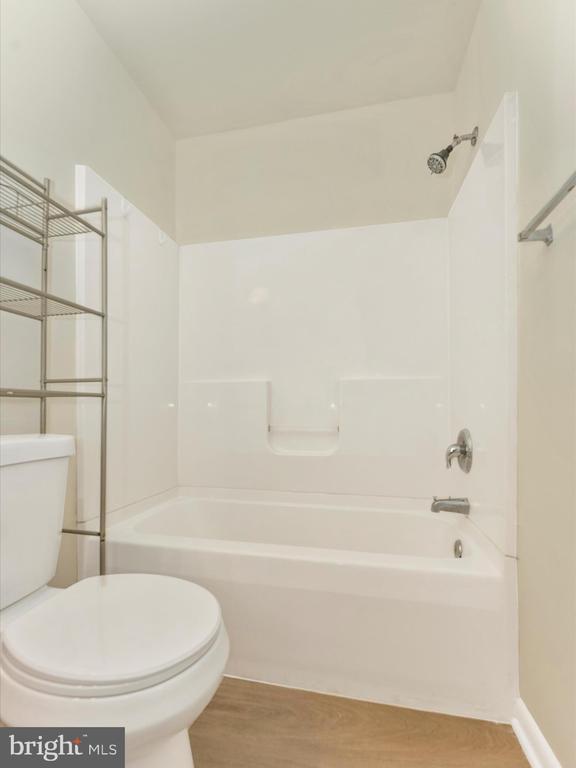 Building Photo - 5803 Oleander Pl